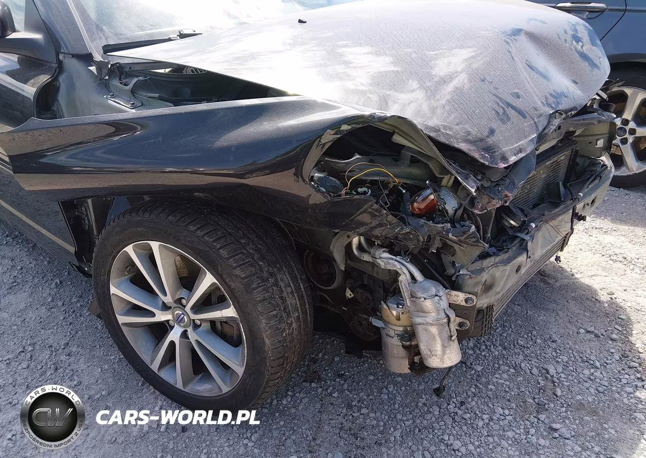 2011 Volvo C70 T5 VIN:YV1672MC6BJ117966 - 14
