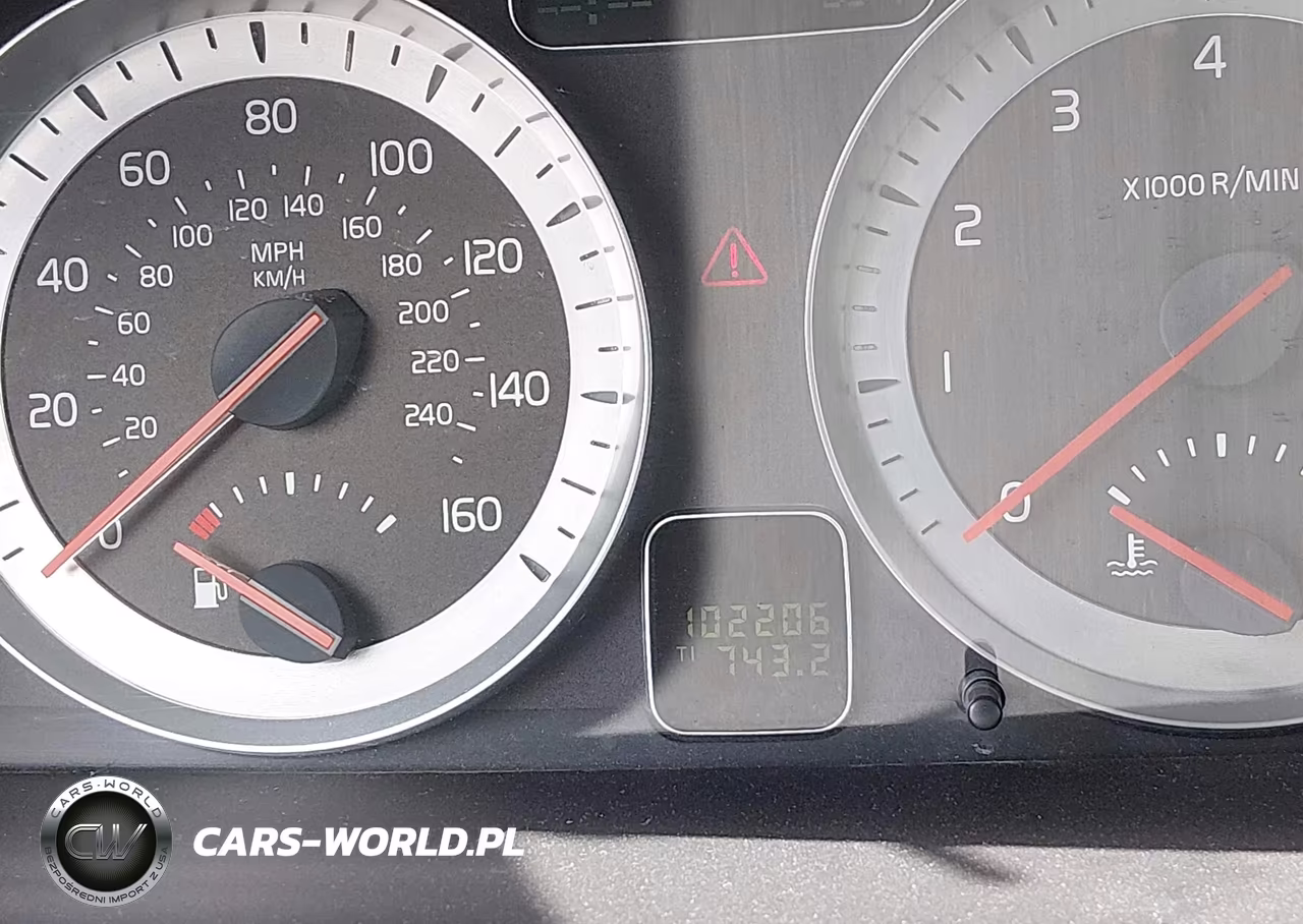 2011 Volvo C70 T5 VIN:YV1672MC6BJ117966 - 7