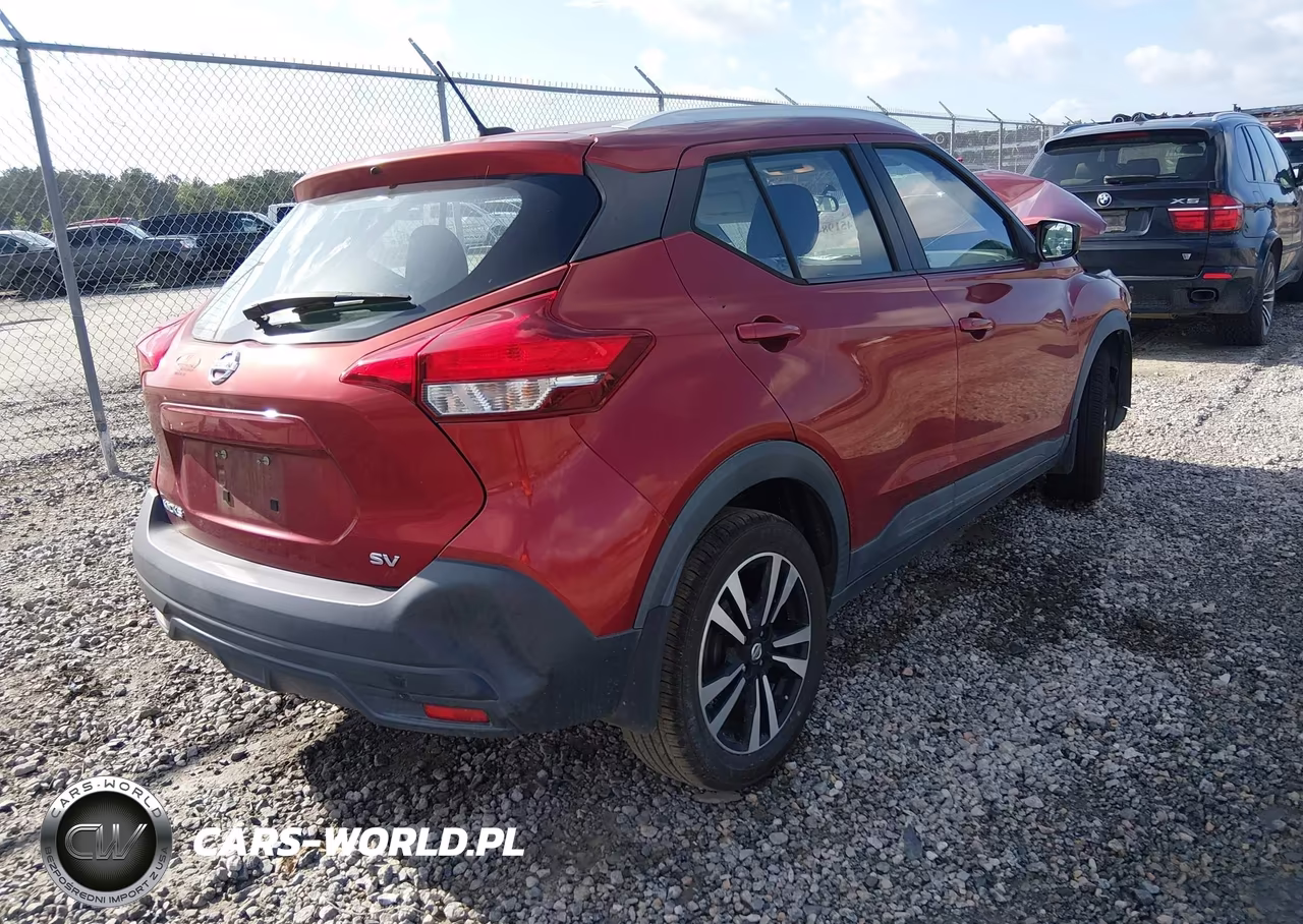 2018 Nissan Kicks Sv VIN:3N1CP5CU0JL506245 - 4