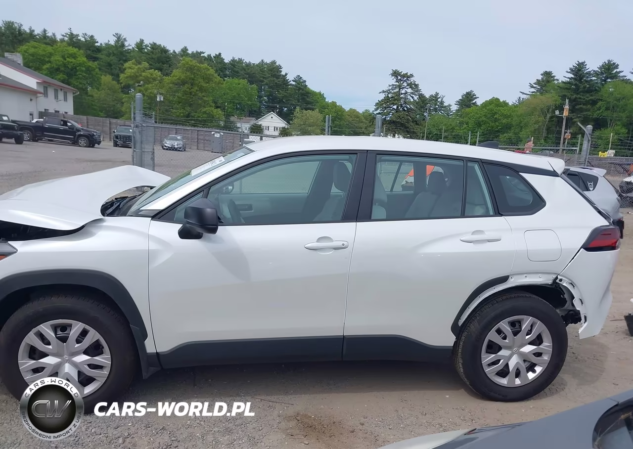 2026 Toyota Corolla Cross L VIN:7MUAAABG8TV152617 - 15
