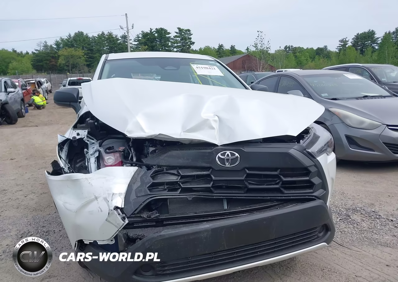 2026 Toyota Corolla Cross L VIN:7MUAAABG8TV152617 - 6