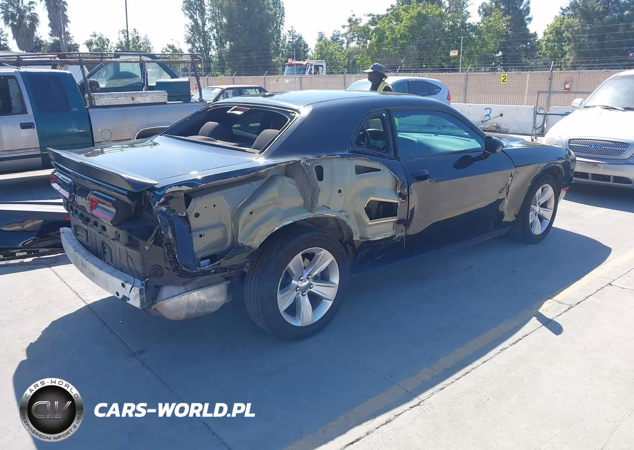 2023 Dodge Challenger Sxt VIN:2C3CDZAG8PH526470 - 4