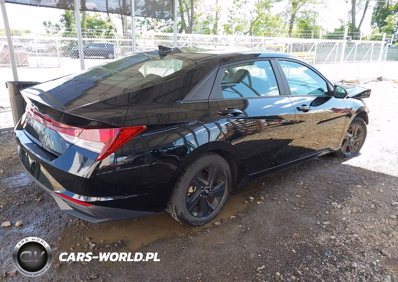 2023 Hyundai Elantra Sel VIN:KMHLM4AG3PU552661 - 4