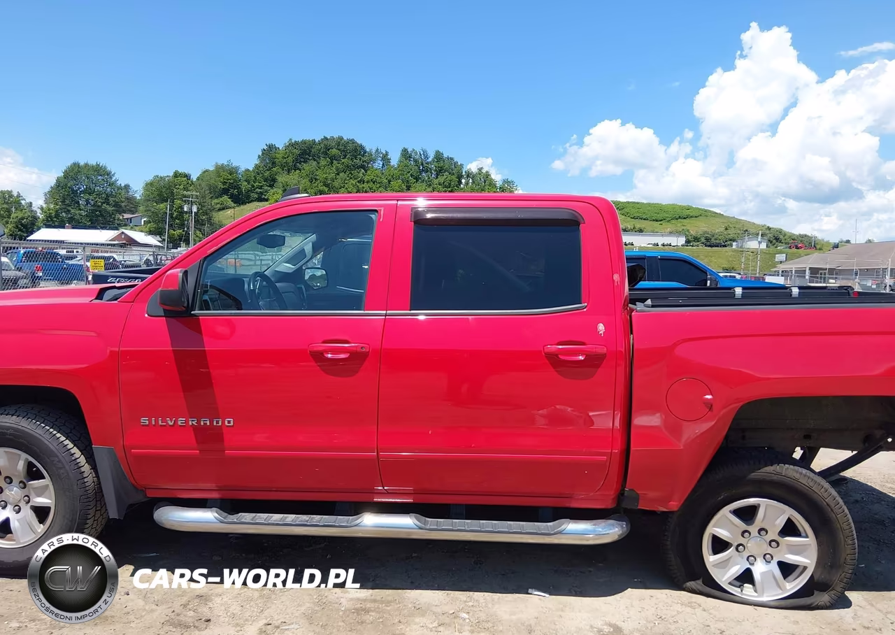 2018 Chevrolet Silverado 1500 1Lt VIN:3GCUKREC8JG626492 - 14