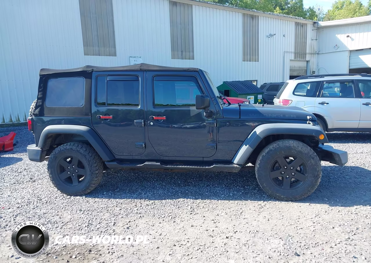 2017 Jeep Wrangler Unlimited Big Bear 4X4 VIN:1C4BJWDG2HL665718 - 13