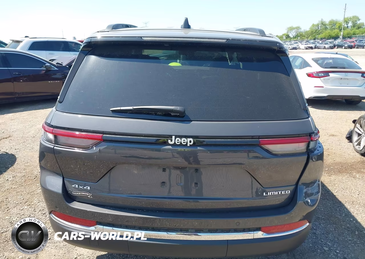 2025 Jeep Grand Cherokee Limited 4X4 VIN:1C4RJHBG3S8786586 - 16