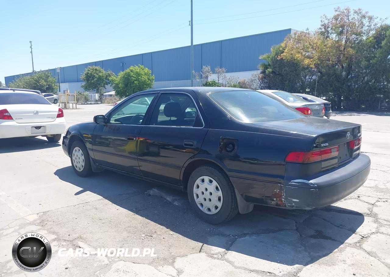 1999 Toyota Camry Ce VIN:4T1BG22K8XU606899 - 3