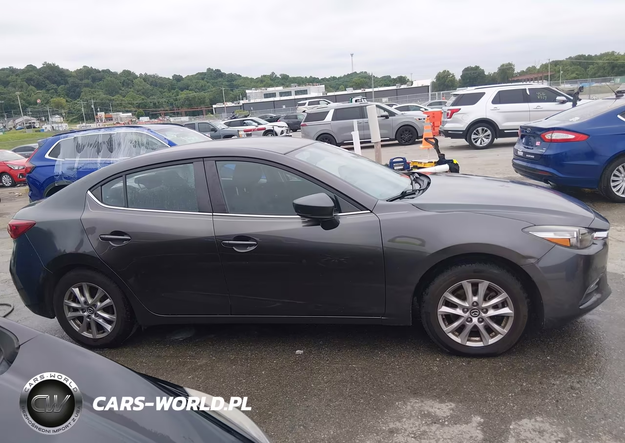 2018 Mazda Mazda3 Sport VIN:3MZBN1U79JM185247 - 13