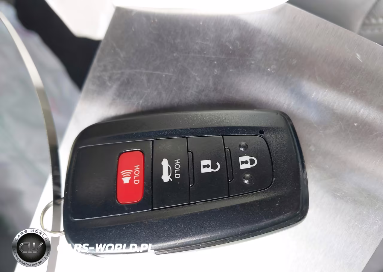 2018 Toyota Camry Le VIN:JTNB11HKXJ3006692 - 11