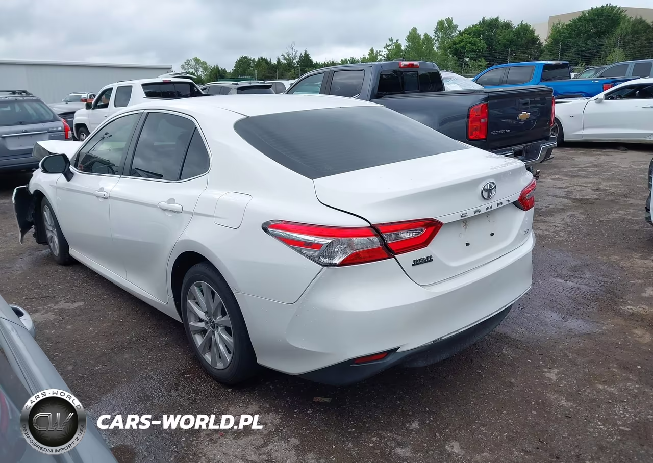 2018 Toyota Camry Le VIN:JTNB11HKXJ3006692 - 3