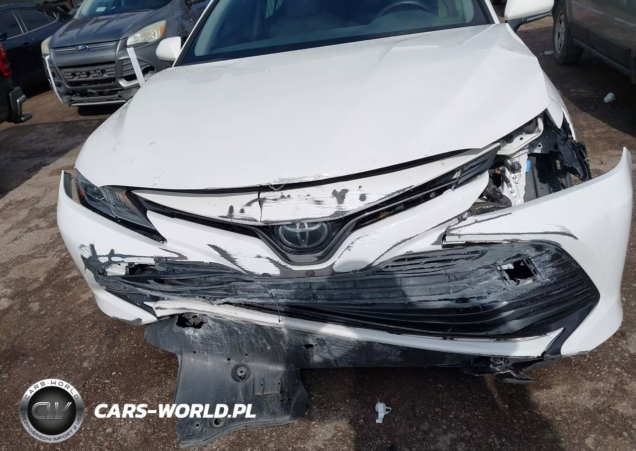 2018 Toyota Camry Le VIN:JTNB11HKXJ3006692 - 6