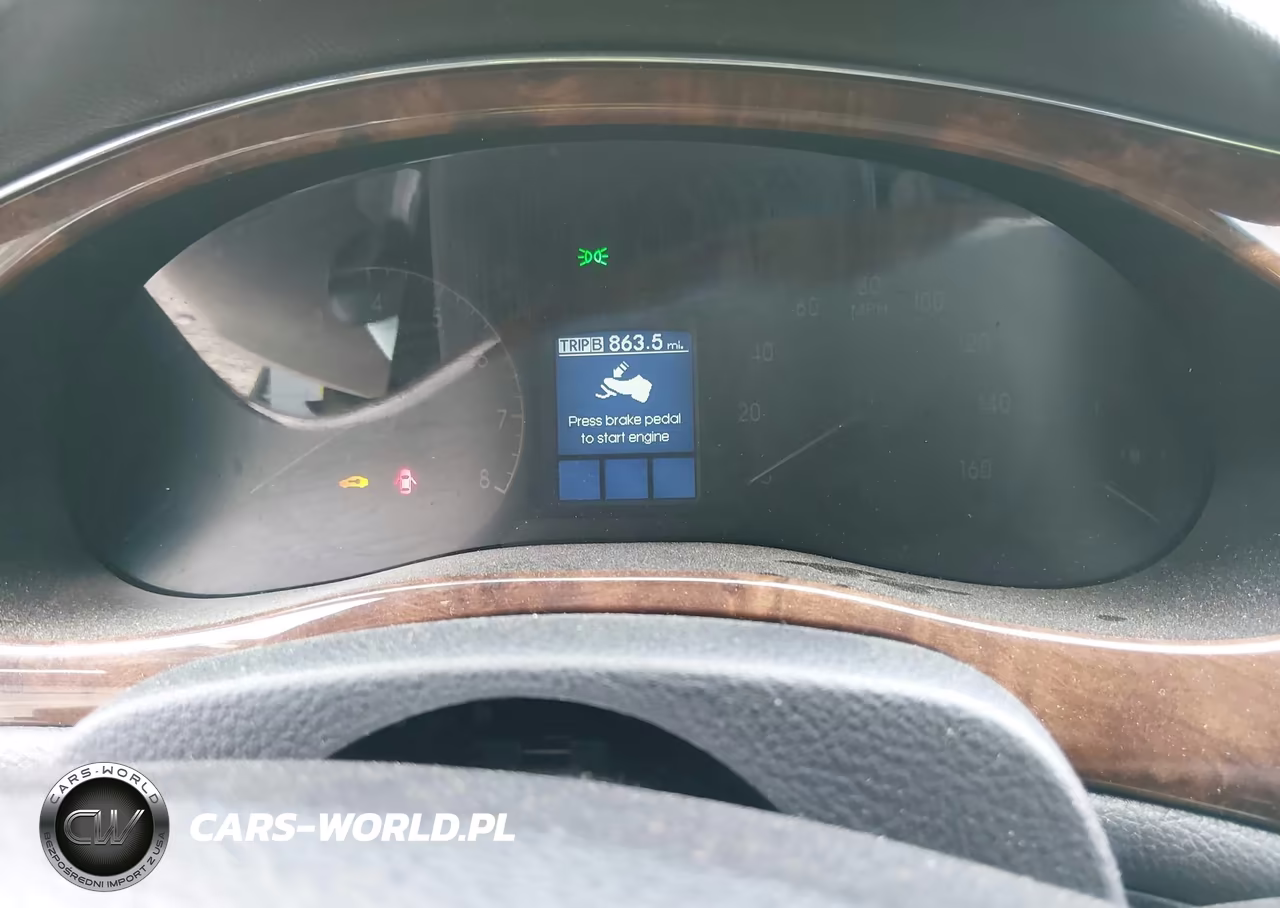 2011 Hyundai Genesis 3.8 VIN:KMHGC4DE7BU137088 - 16