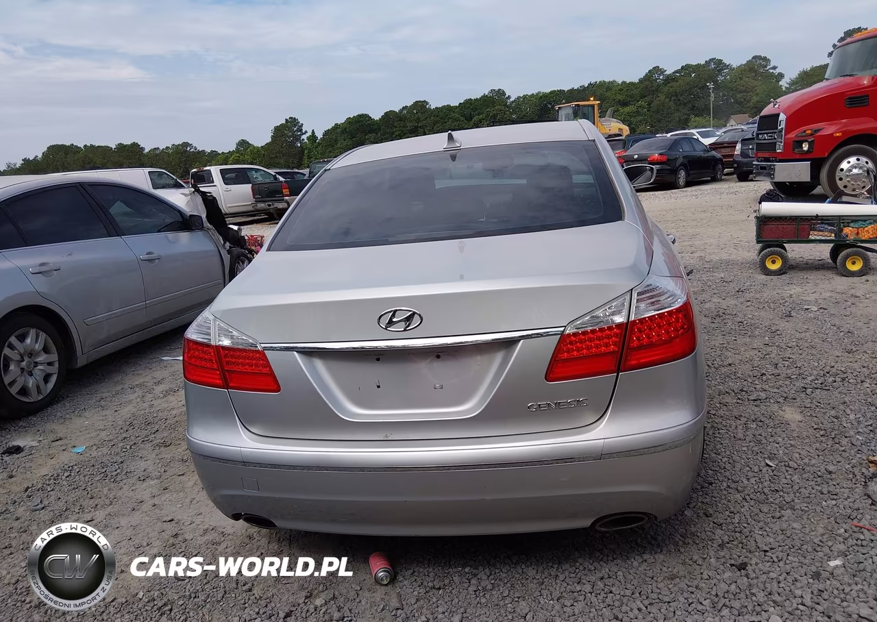 2011 Hyundai Genesis 3.8 VIN:KMHGC4DE7BU137088 - 17