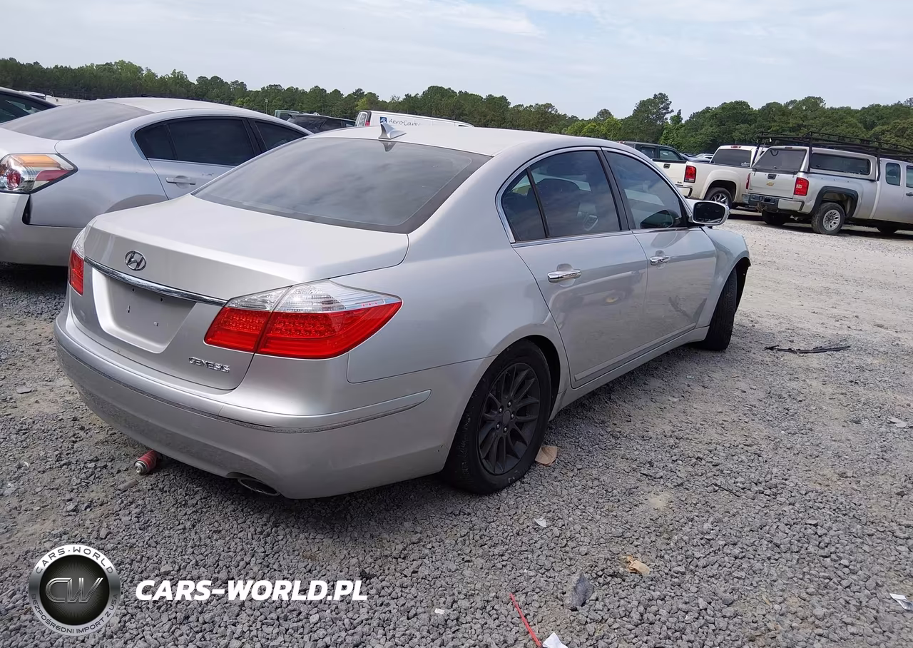 2011 Hyundai Genesis 3.8 VIN:KMHGC4DE7BU137088 - 4