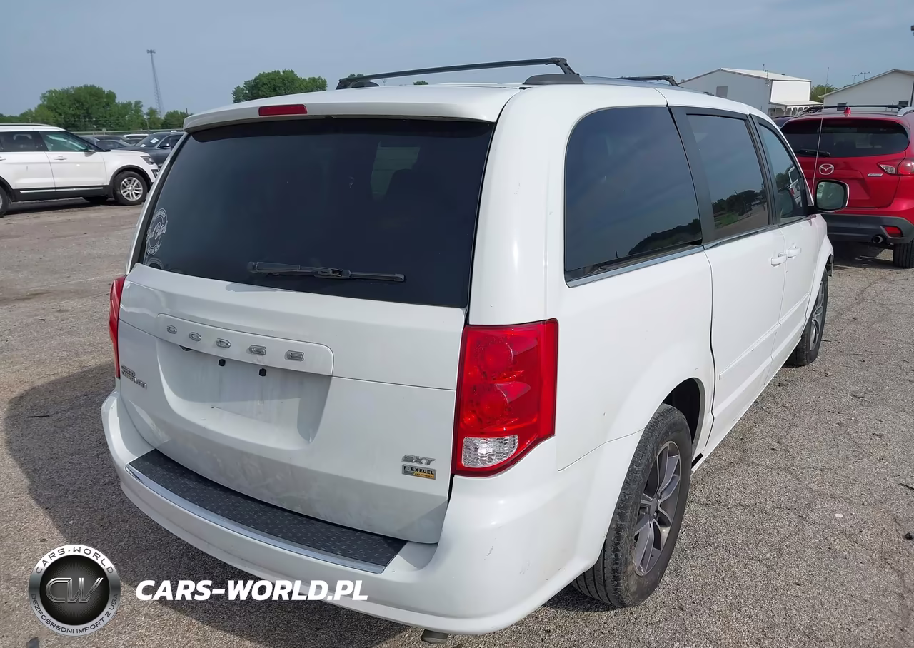 2017 Dodge Grand Caravan Sxt VIN:2C4RDGCG6HR824485 - 4