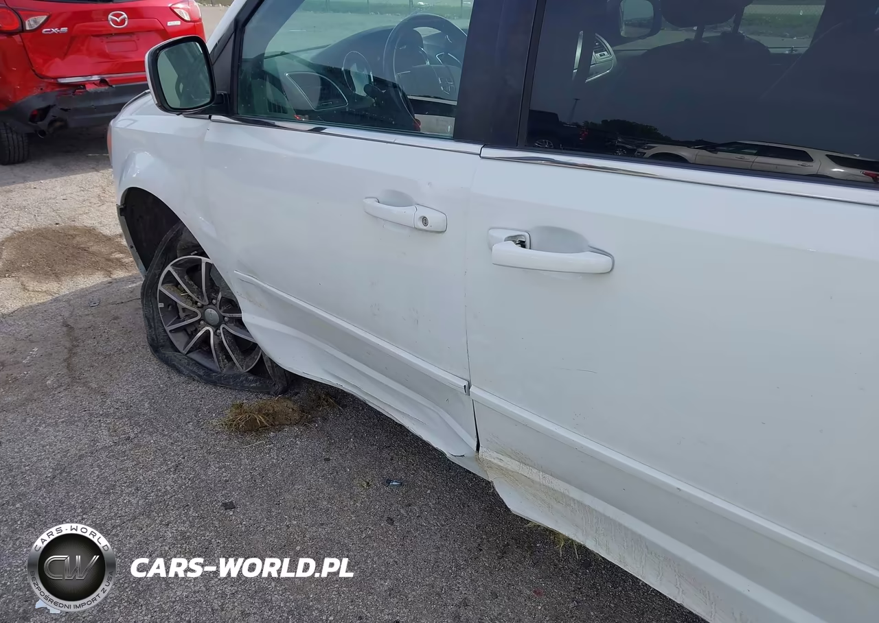 2017 Dodge Grand Caravan Sxt VIN:2C4RDGCG6HR824485 - 6