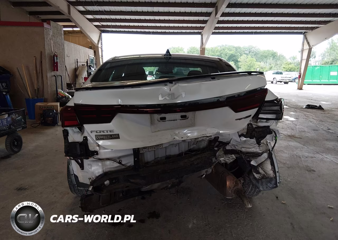 2023 Kia Forte Gt-Line VIN:3KPF54AD5PE524654 - 17