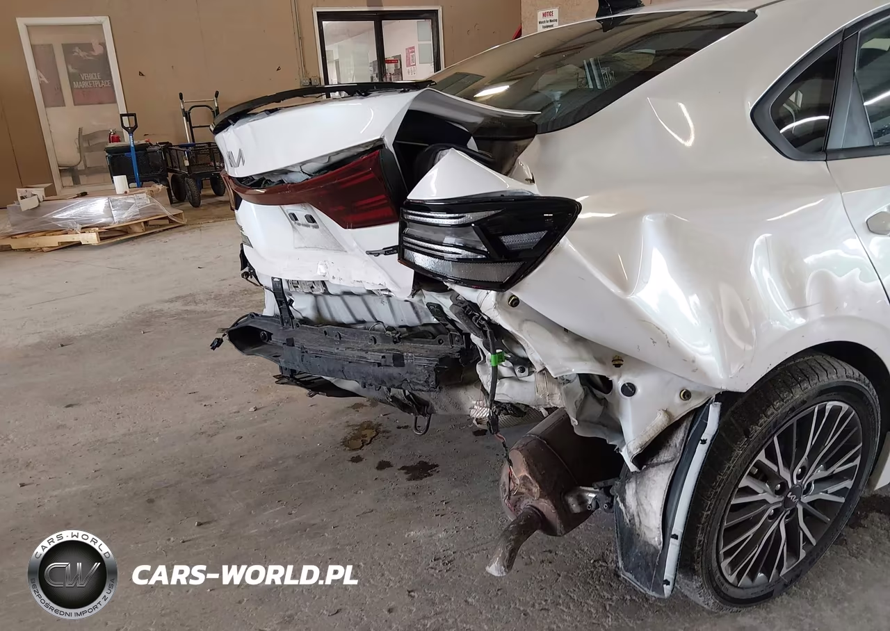 2023 Kia Forte Gt-Line VIN:3KPF54AD5PE524654 - 6