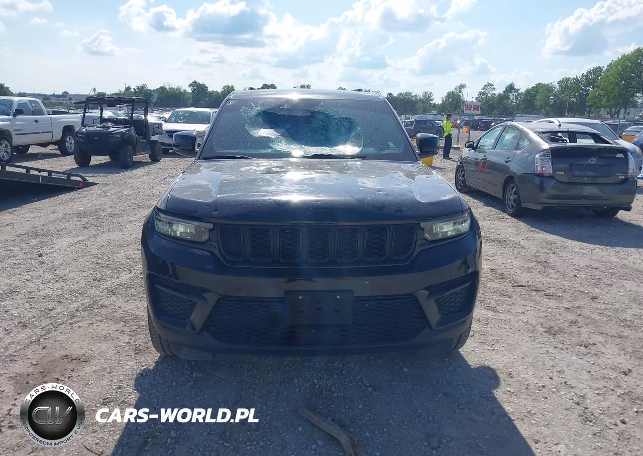2024 Jeep Grand Cherokee Altitude 4X4 VIN:1C4RJHAG5RC679001 - 12