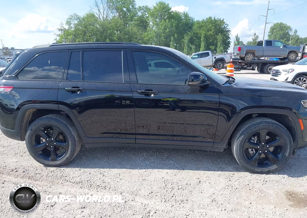 2024 Jeep Grand Cherokee Altitude 4X4 VIN:1C4RJHAG5RC679001 - 13