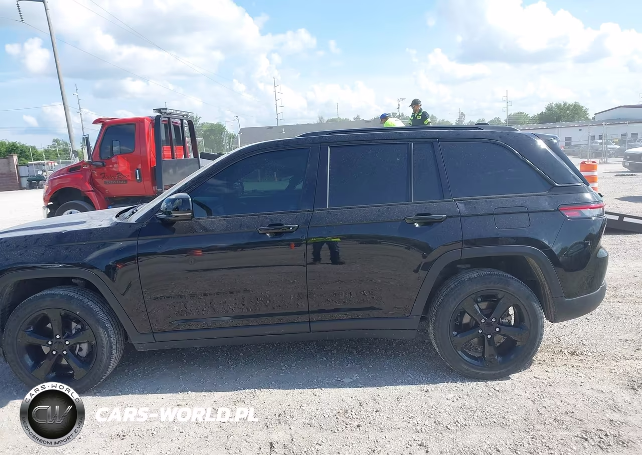 2024 Jeep Grand Cherokee Altitude 4X4 VIN:1C4RJHAG5RC679001 - 14