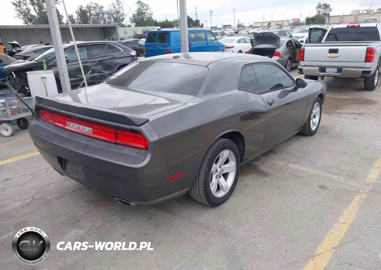 2013 Dodge Challenger Sxt VIN:2C3CDYAG3DH511929 - 4