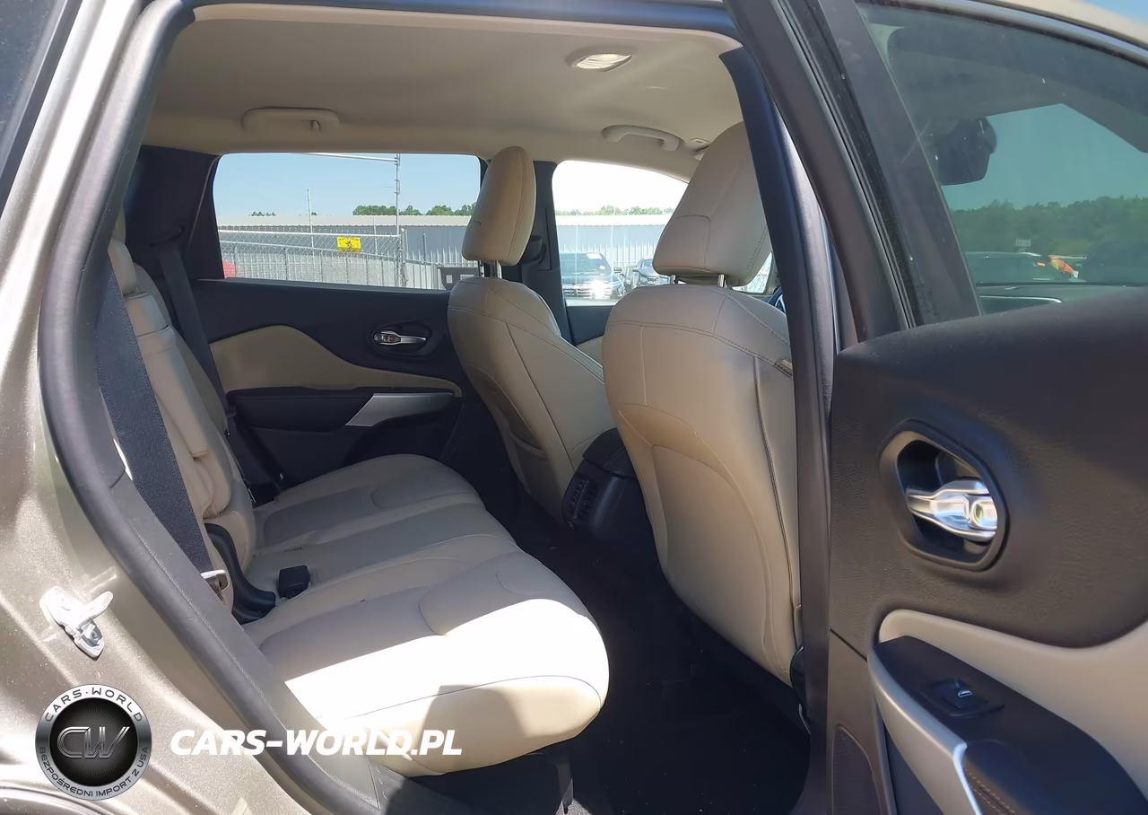 2018 Jeep Cherokee Limited 4X4 VIN:1C4PJMDX5JD601893 - 8