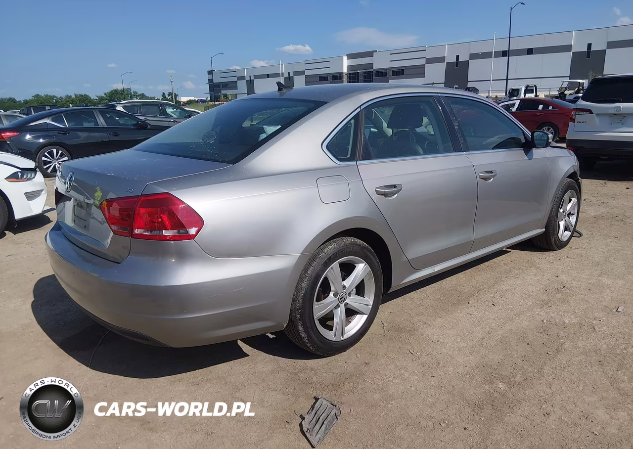 2013 Volkswagen Passat 2.5L Se VIN:1VWBP7A32DC021102 - 4