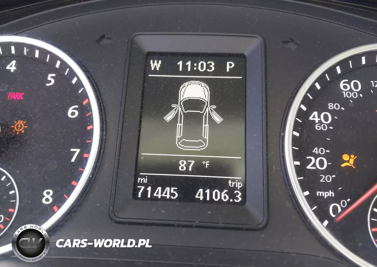 2017 Volkswagen Tiguan 2.0T Wolfsburg Edition VIN:WVGRV7AX8HK003205 - 15