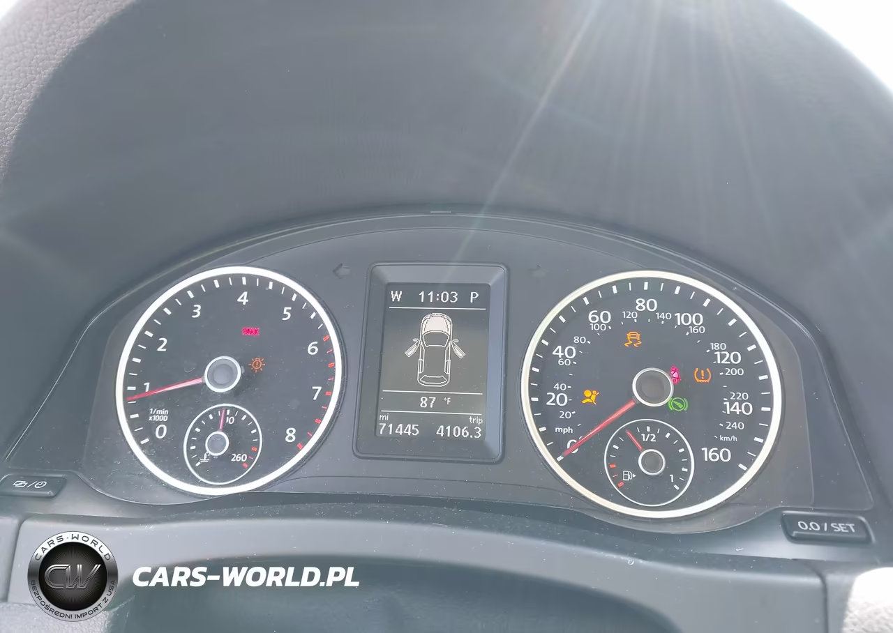 2017 Volkswagen Tiguan 2.0T Wolfsburg Edition VIN:WVGRV7AX8HK003205 - 7