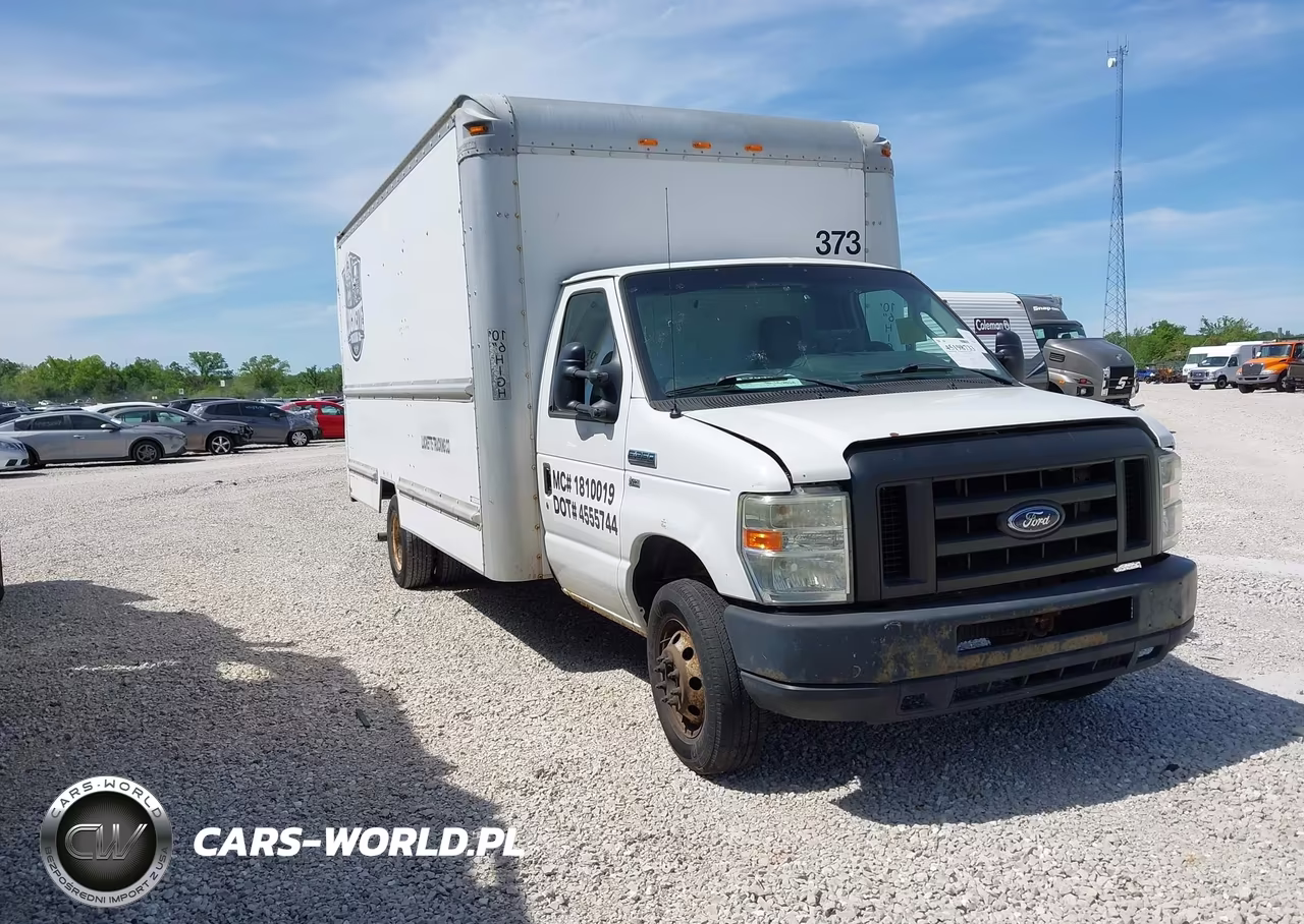 2010 Ford E-350 Cutaway