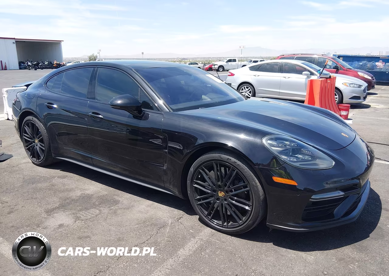 2020 Porsche Panamera Turbo