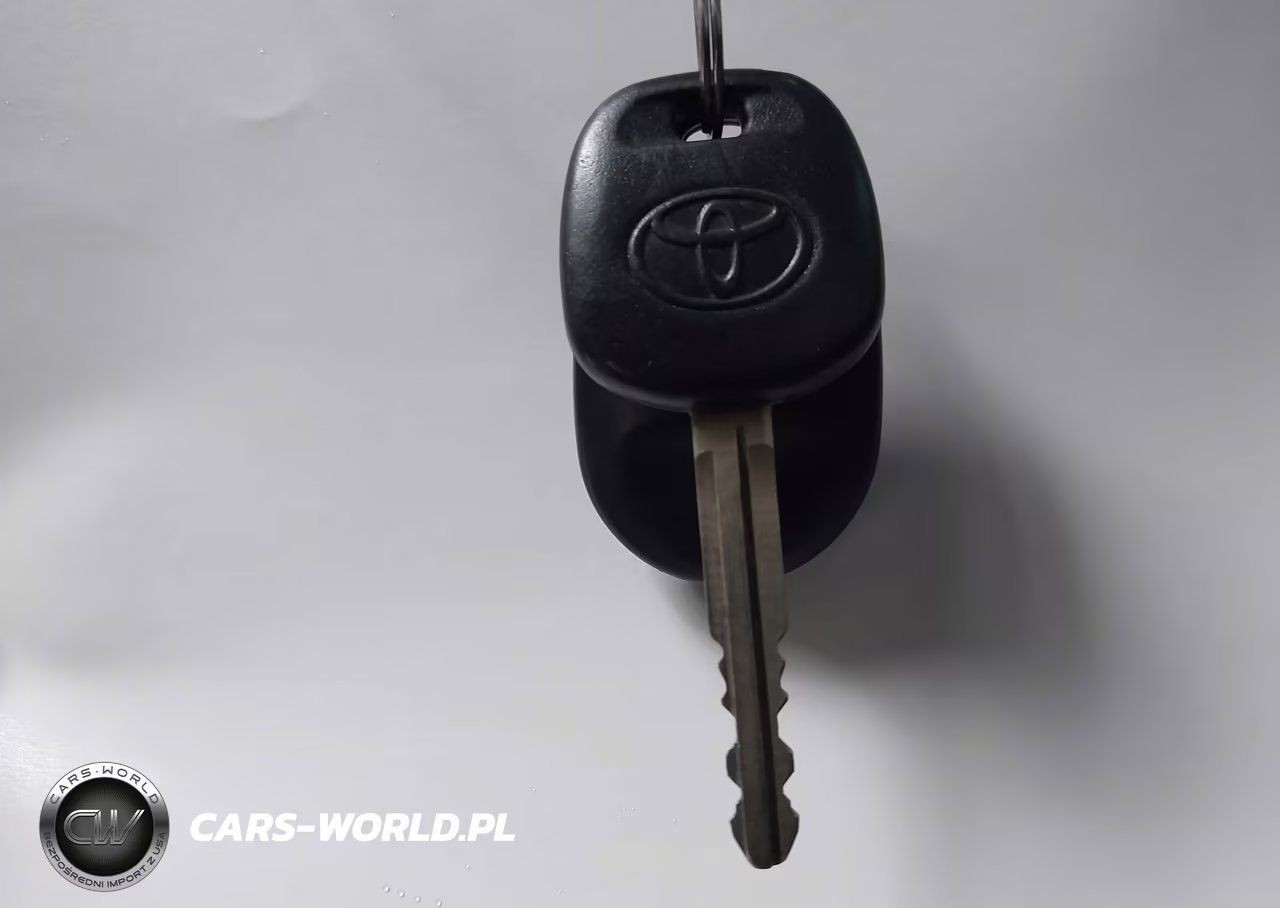 2015 Toyota Tacoma Base V6 VIN:3TMLU4EN6FM177381 - 11