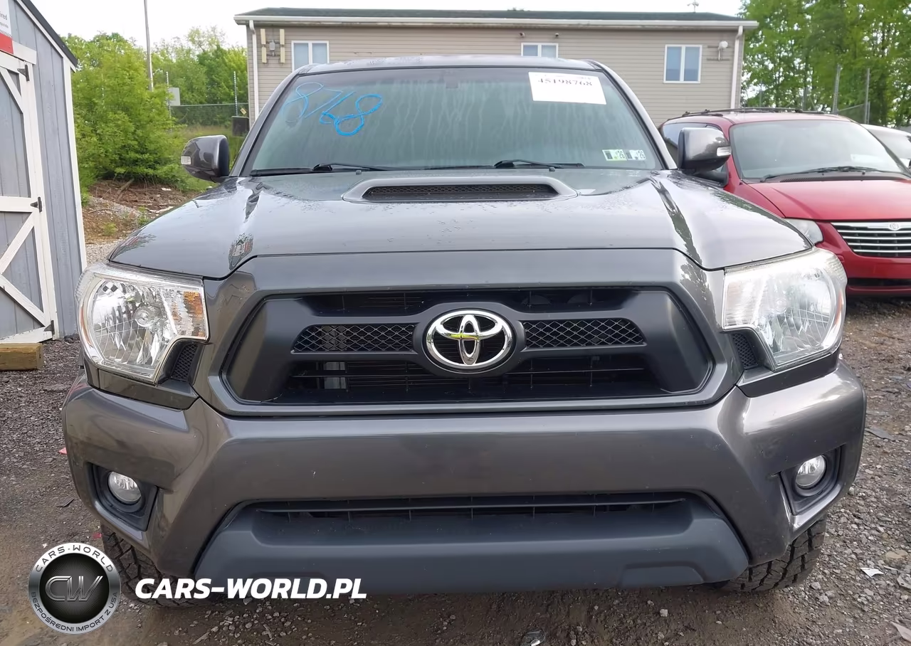 2015 Toyota Tacoma Base V6 VIN:3TMLU4EN6FM177381 - 12