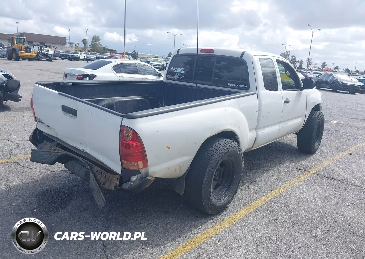 2013 Toyota Tacoma VIN:5TFTX4CN0DX022374 - 4