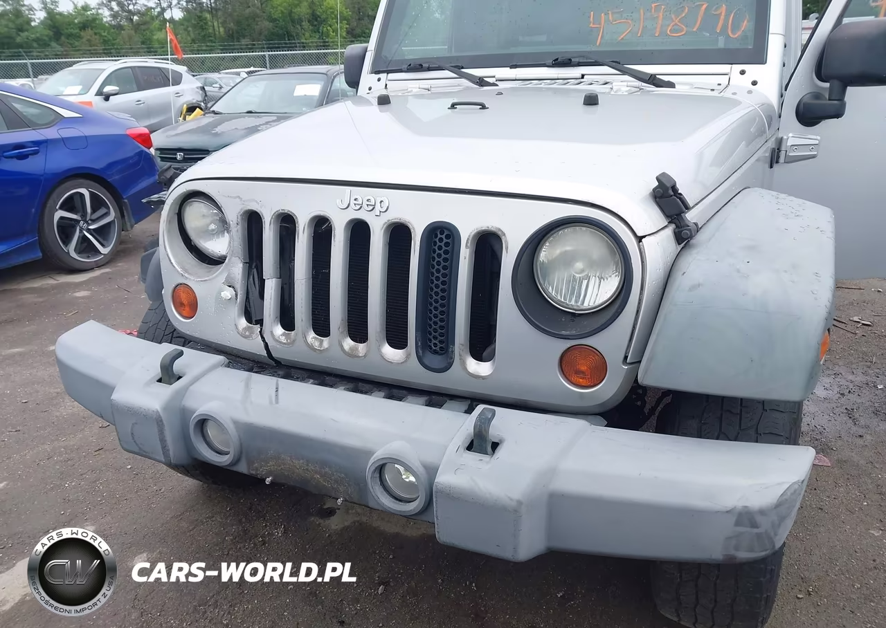 2012 Jeep Wrangler Unlimited Sport VIN:1C4BJWDGXCL172619 - 6