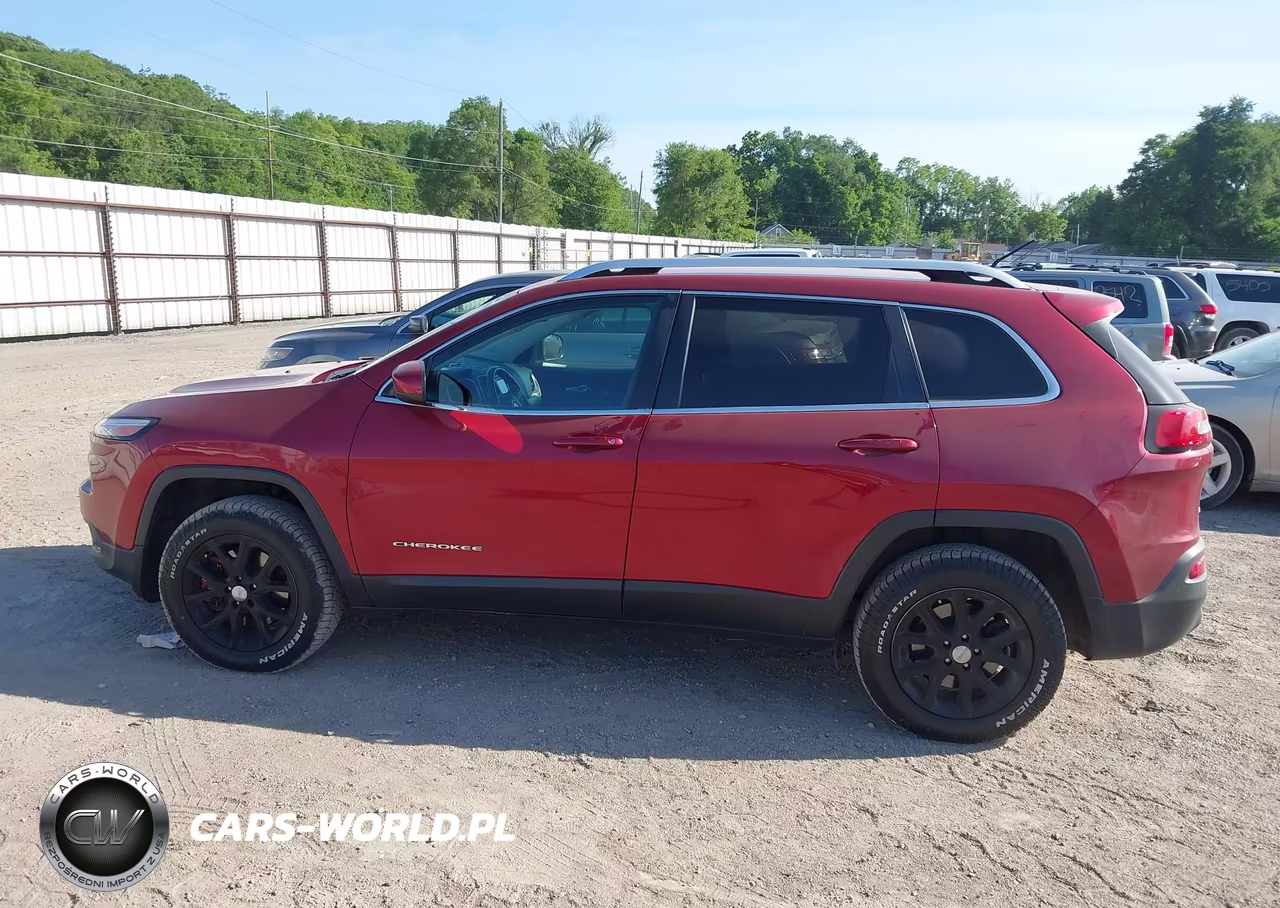 2015 Jeep Cherokee Latitude VIN:1C4PJMCB7FW715041 - 14