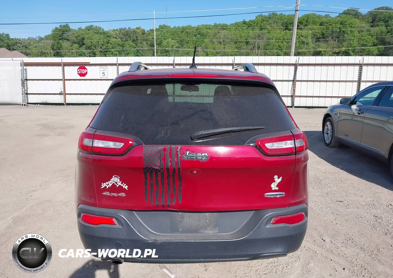 2015 Jeep Cherokee Latitude VIN:1C4PJMCB7FW715041 - 16