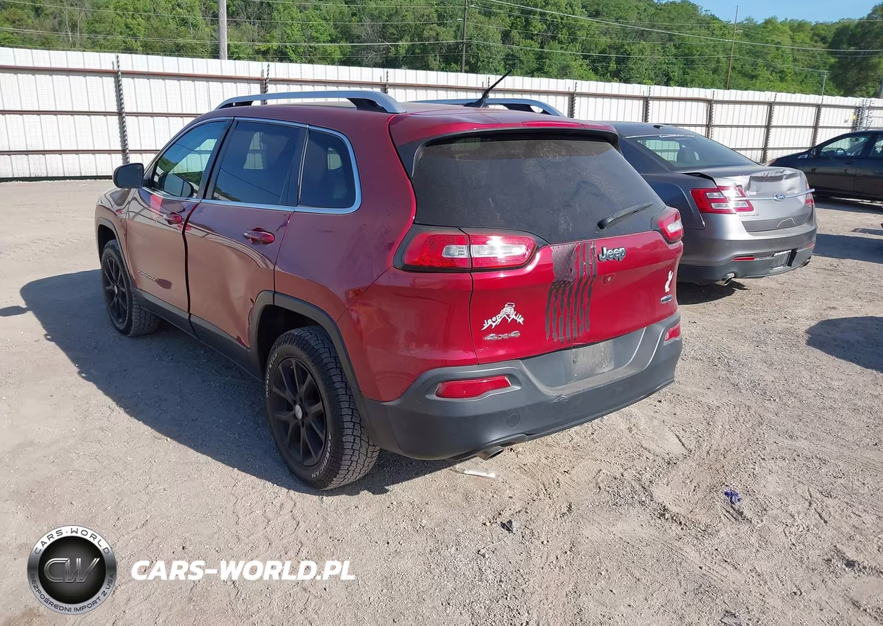2015 Jeep Cherokee Latitude VIN:1C4PJMCB7FW715041 - 3