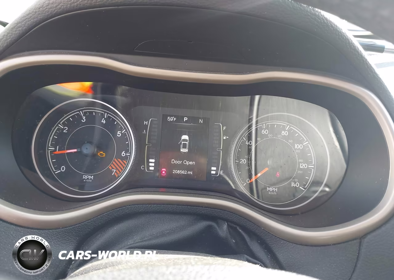2015 Jeep Cherokee Latitude VIN:1C4PJMCB7FW715041 - 7