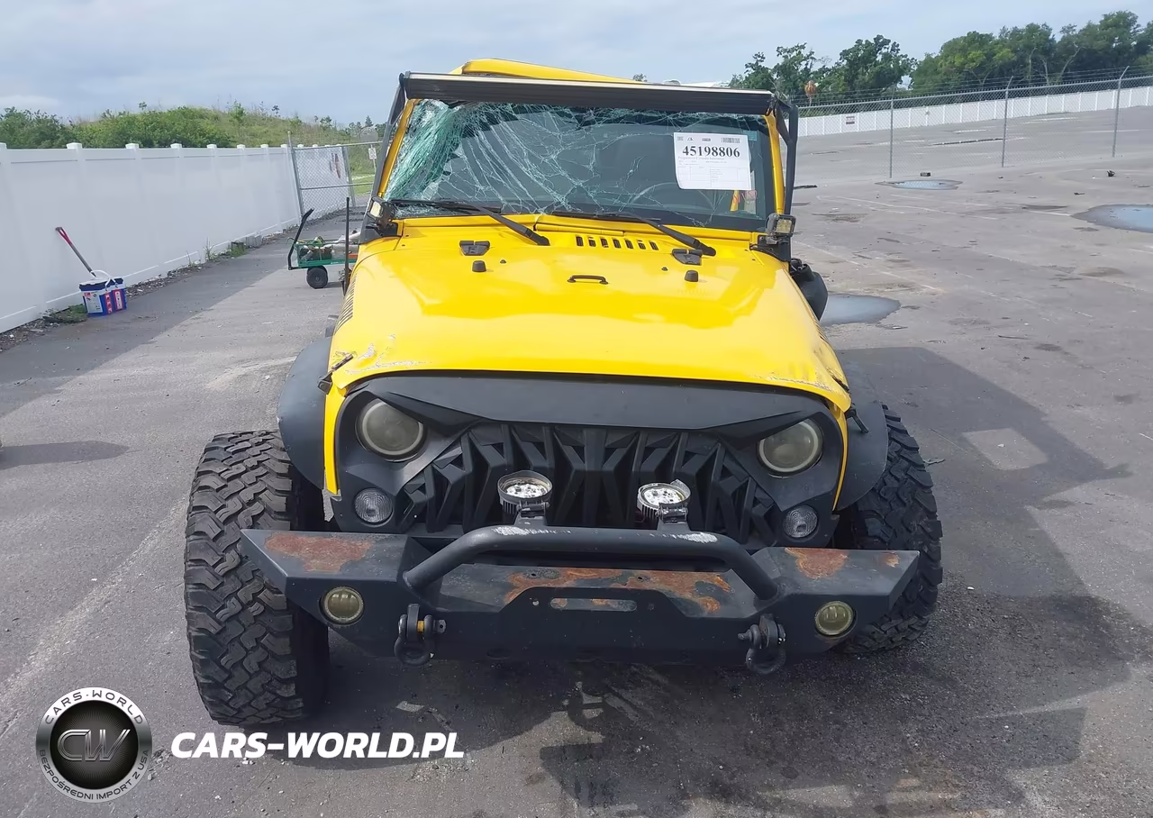 2015 Jeep Wrangler Unlimited Sport VIN:1C4BJWDGXFL609412 - 13