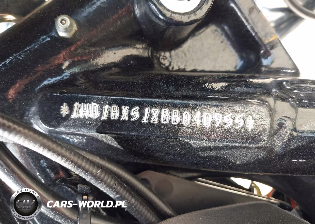 2011 Harley-Davidson Flstf VIN:1HD1BX518BB040955 - 10
