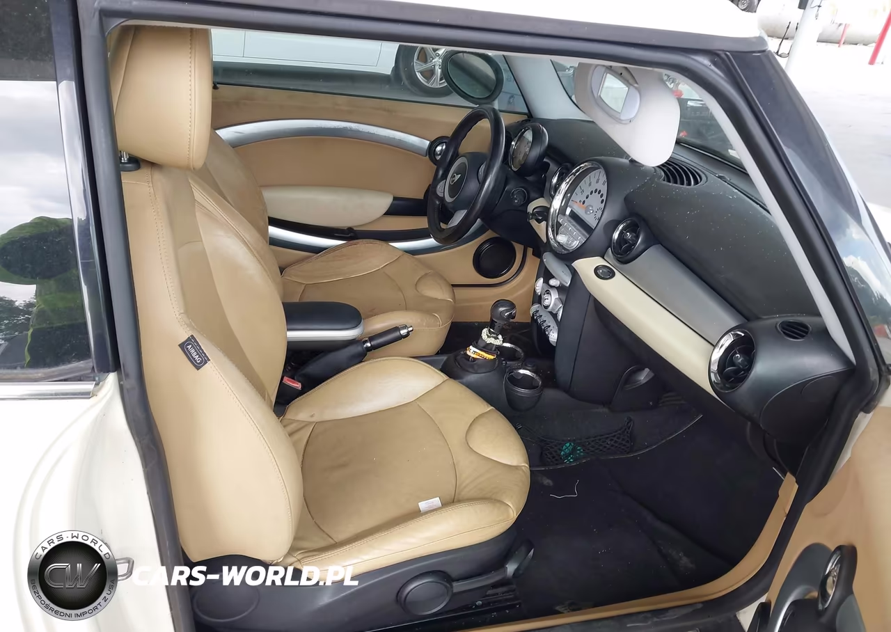 2010 Mini Cooper VIN:WMWMF3C58ATZ24157 - 5