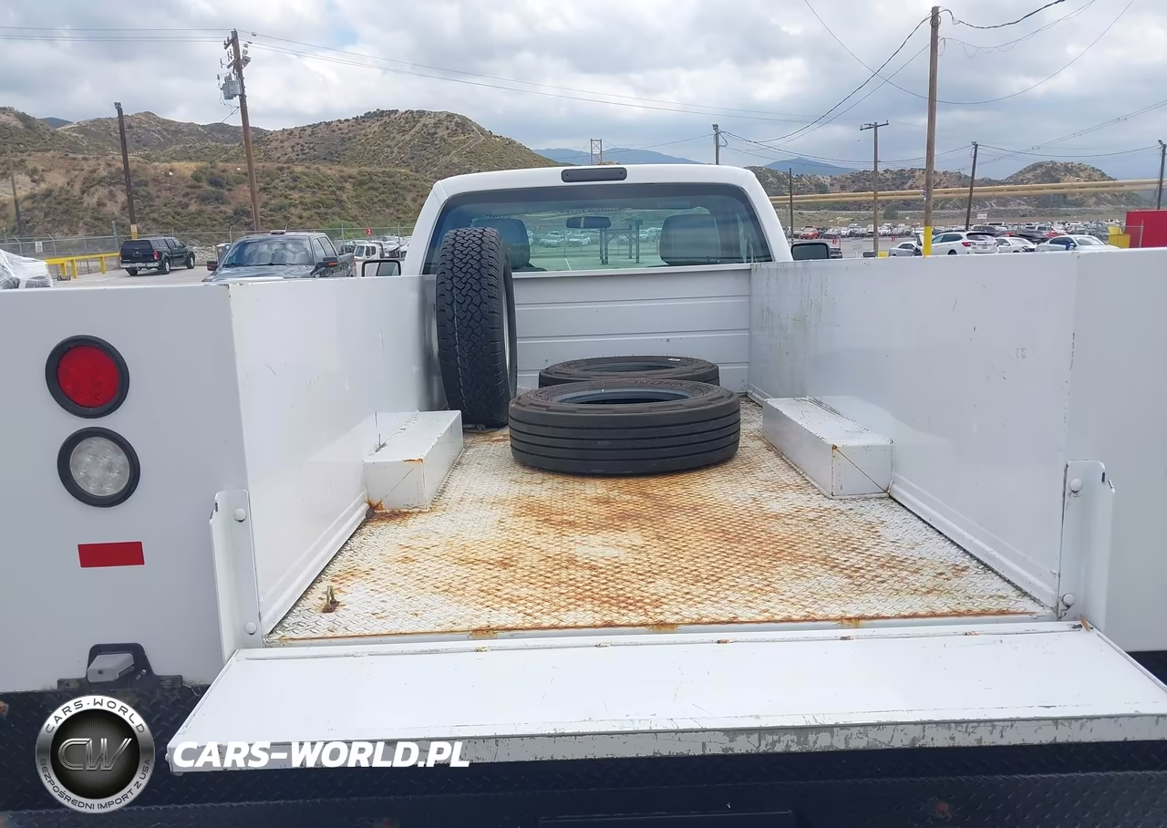 2016 Ford F-350 Chassis Xl VIN:1FDRF3G67GEC86665 - 16