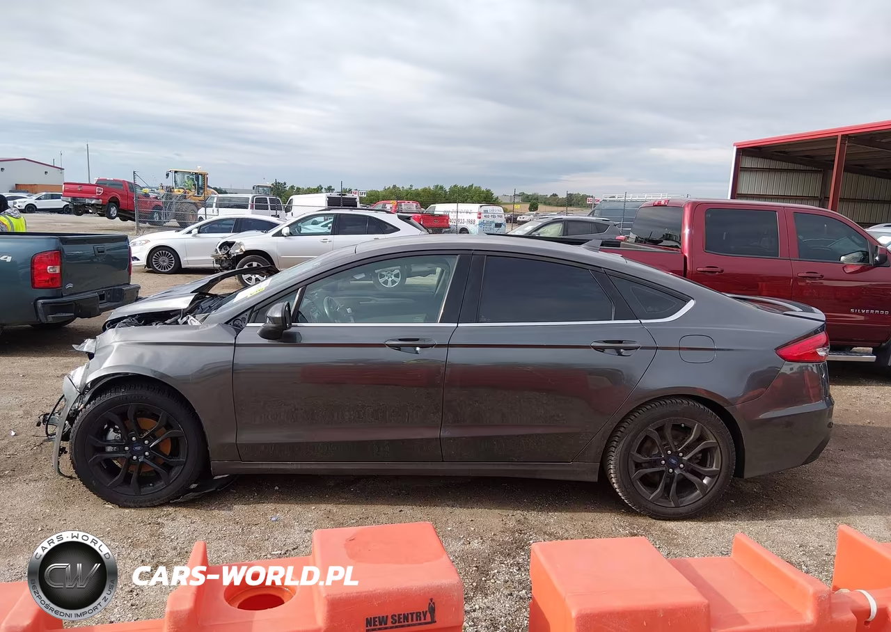 2019 Ford Fusion Se VIN:3FA6P0HD5KR198984 - 15
