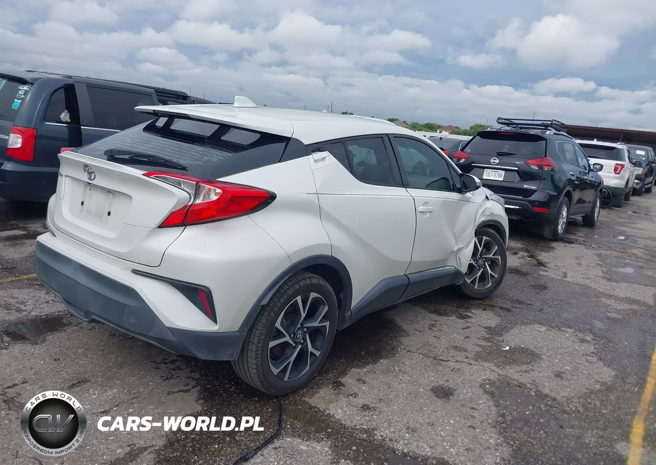 2019 Toyota C-Hr Xle VIN:NMTKHMBX6KR092510 - 4
