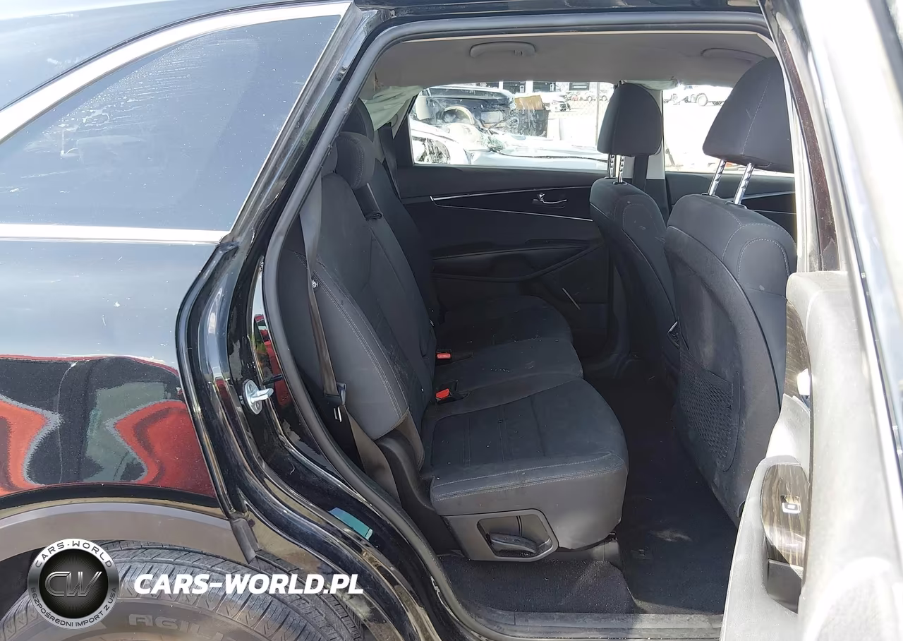 2019 Kia Sorento 2.4L L VIN:5XYPG4A36KG509808 - 8