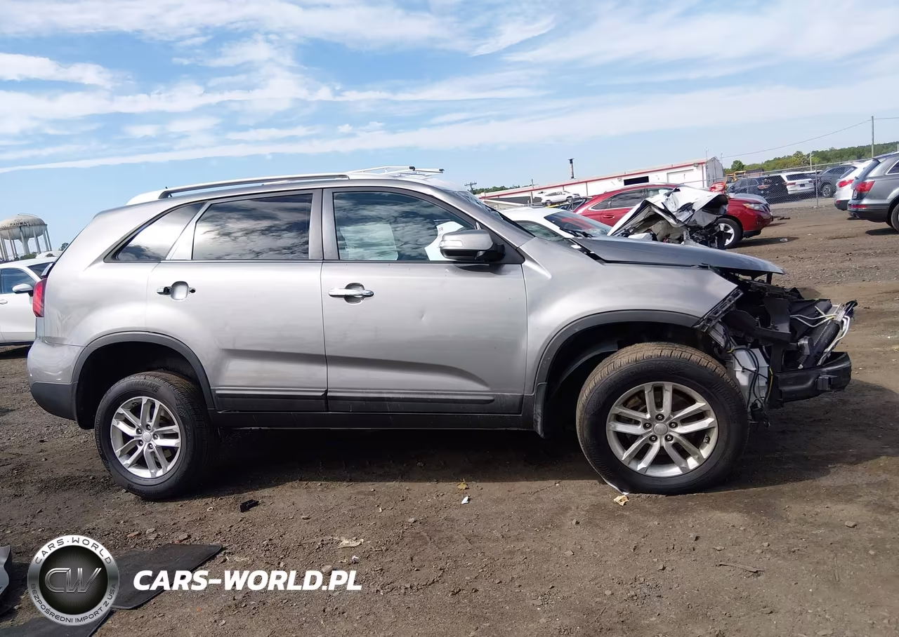 2015 Kia Sorento Lx VIN:5XYKT4A67FG635584 - 12