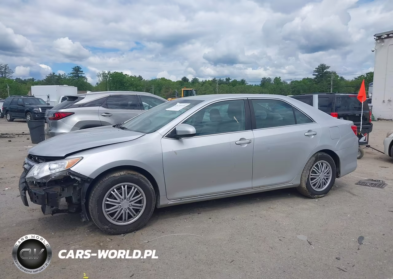 2014 Toyota Camry Le VIN:4T4BF1FK1ER444463 - 15