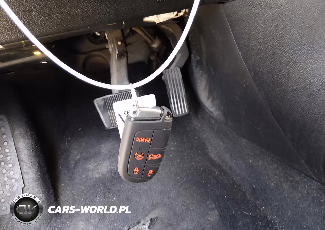 2019 Jeep Cherokee Latitude Plus Fwd VIN:1C4PJLLB2KD308535 - 11